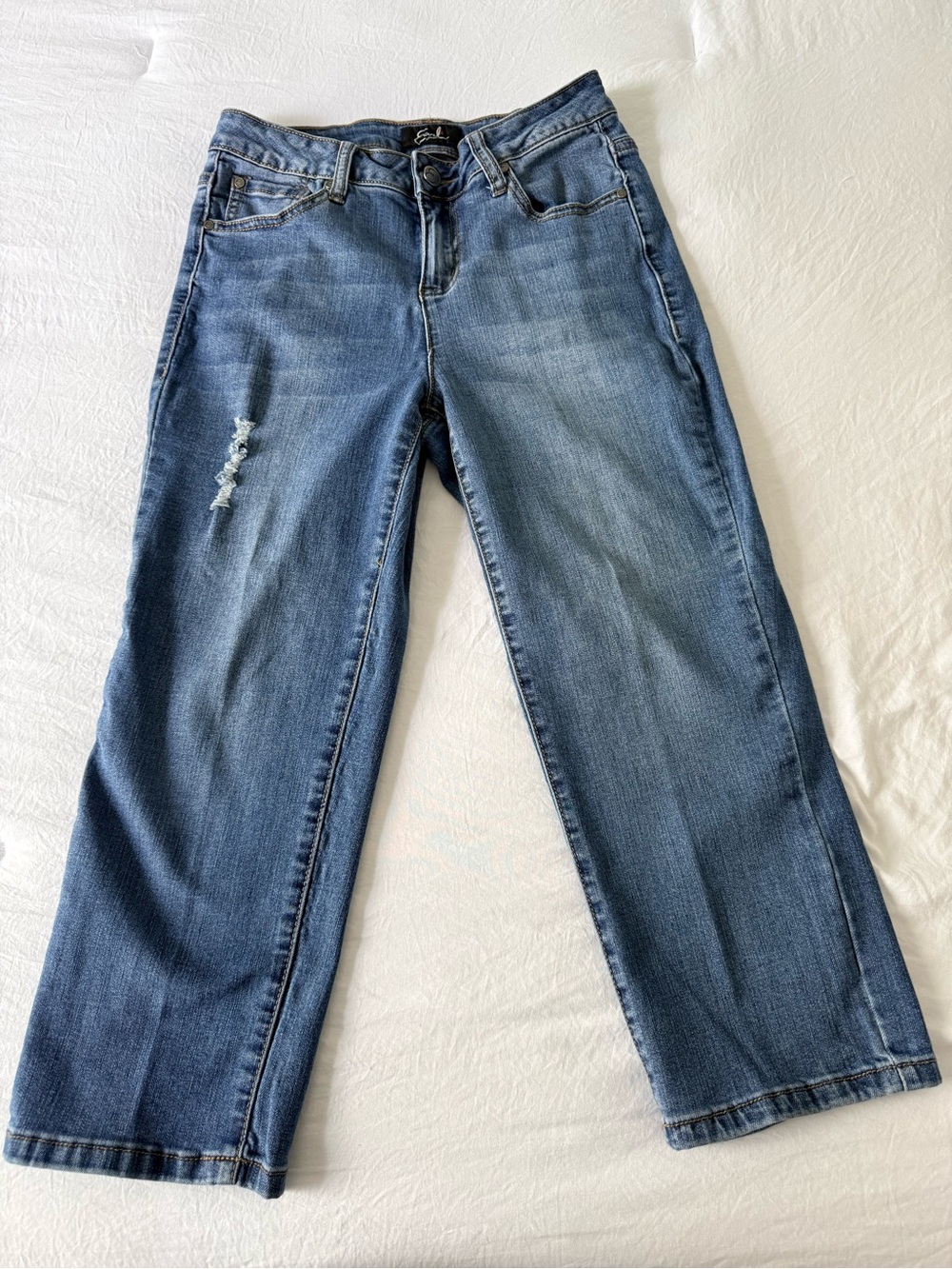 Earl Jeans Women's Blue Capri Jeans